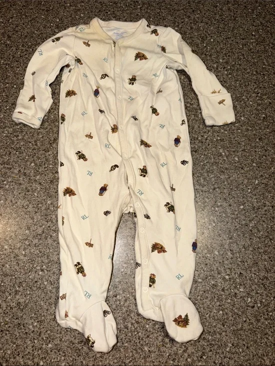 Ralph Lauren Cream Baby One-Piece Footed pajamas