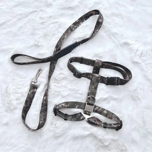 Dog Harness & Leash Bundle Camo Print S/M