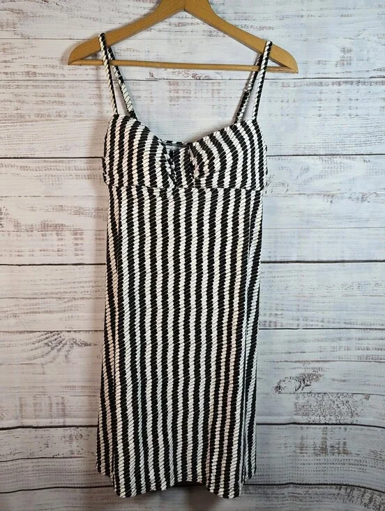 NEW Sunsets Swim Cover Up Dress Women's‎ Large Black White Geometric Beach