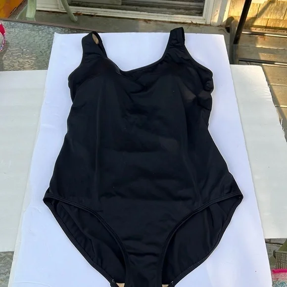 L.L. Bean Nylon Lycra Spandex One Piece Bathing Swim Suit Size 16