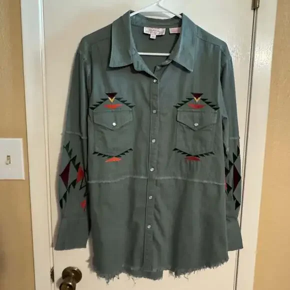 Panhandle Western Shirt Womens M Olive Green Embroidered Aztec Snap Front