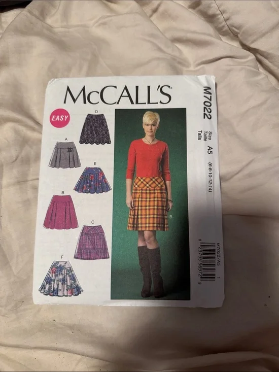 Women's m7022 A-Line Skirt sewing Pattern