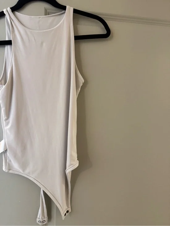 EXPRESS White Women's Sleeveless Bodysuit - Classic Tank Style