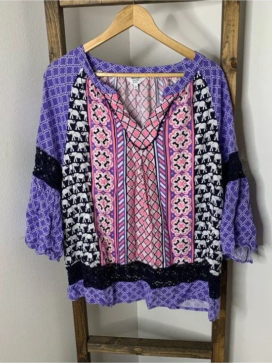 Crown & Ivy Boho Floral & Elephant Print Peasant Top Pink & Purple Size L