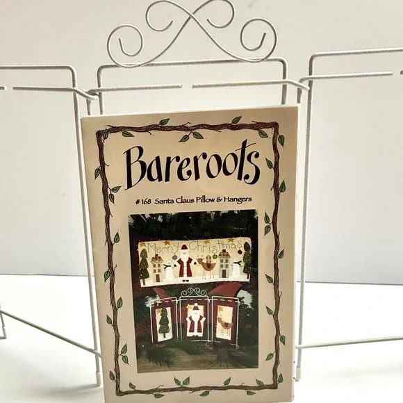 Bareroots Santa Claus Pillow and Hangers Pattern with Metal‎ Stand Christmas 168