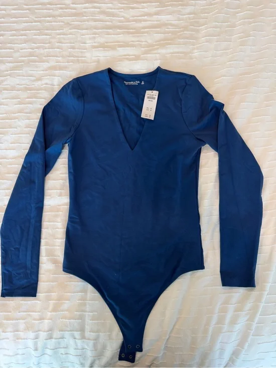 Abercrombie & Fitch Long Sleeve V-Neck Navy One-Piece Bodysuit