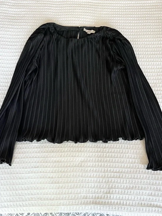 LOFT Black plisse Long-Sleeve Blouse size large