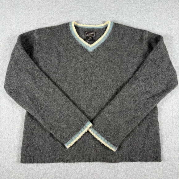 Vintage Abercrombie & Fitch Shetland Wool Sweater M Gray V Neck Made Hong Kong