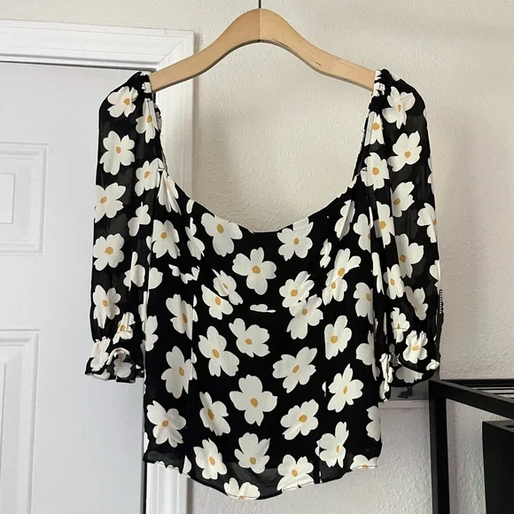 REFORMATION black white floral viscose puff short sleeve square neck‎ crop top