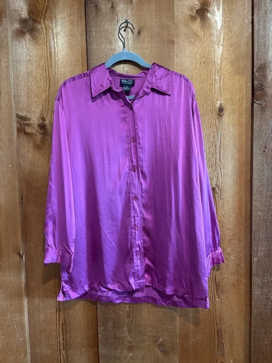 NY&CO 100% Silk Magenta Purple Button Up Shirt Medium Oversized Satin Blouse