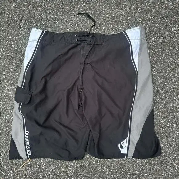 Quiksilver Men's Black and Gray Board Shorts Size 38