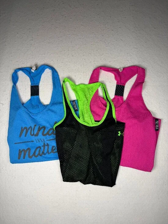 Running Women’s Active Wear Lot of 3 Under Armour Tanks Tops Size Small + Medium