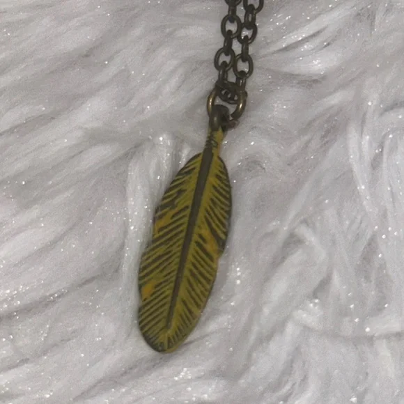 Hand‎ Painted Feather Charm Bracelet