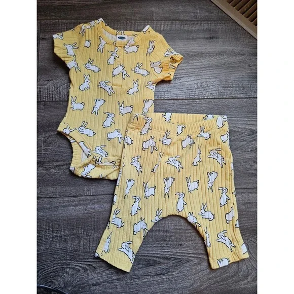 Old navy‎ baby boy ribbed outfit 0-3 mos