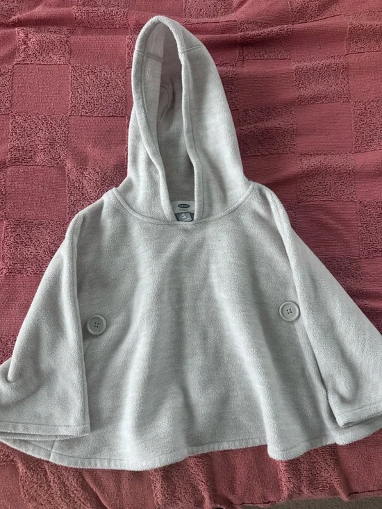 Old Navy light gray fleece cape with hood