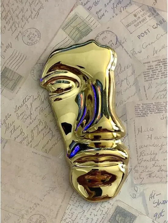Shiny Gold Abstract Face Brooch - Bold & Unique Statement Accessory