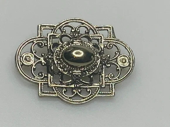 Fashion Pin, Silver Tone with Hematite Stone in the Middle