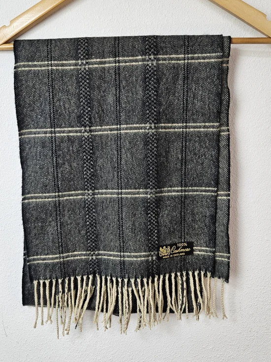 100% Cashmere Black & Cream Plaid Scarf