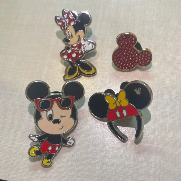 Disney’s Minnie and Mickey Mouse Trading Pins - Lot of 4