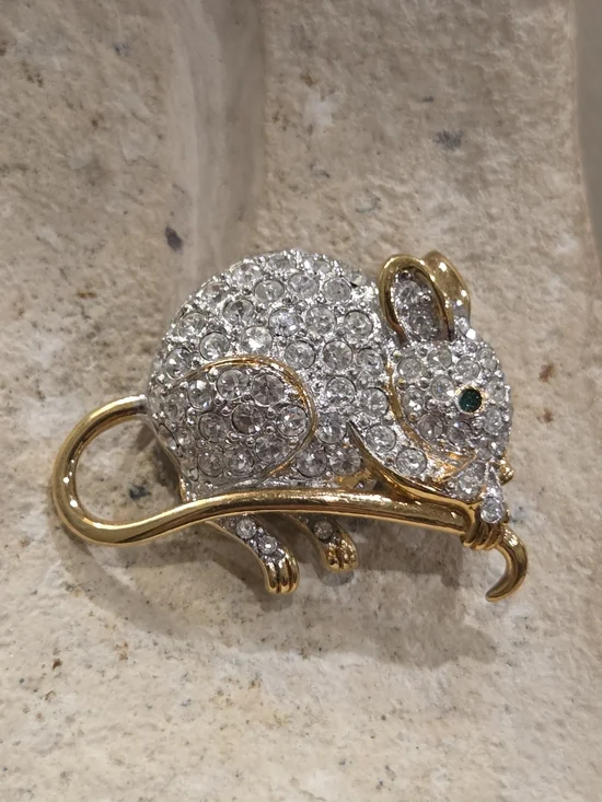 Vintage Carolee Gold and Clear Crystal Mouse Brooch with Green Eye 1