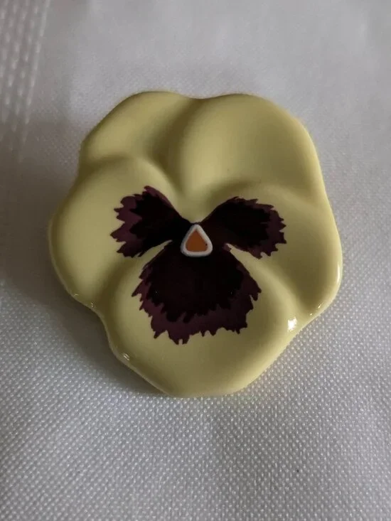 Vintage Ceramic Pansy Brooch Pin 1981 Avon