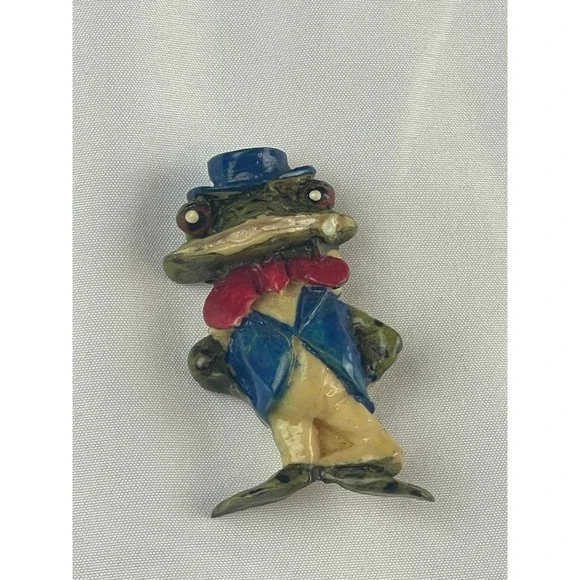 Whimsical Frog Gentleman Pin Brooch Blue Hat Red Bowtie‎ Dapper Figurine 00837