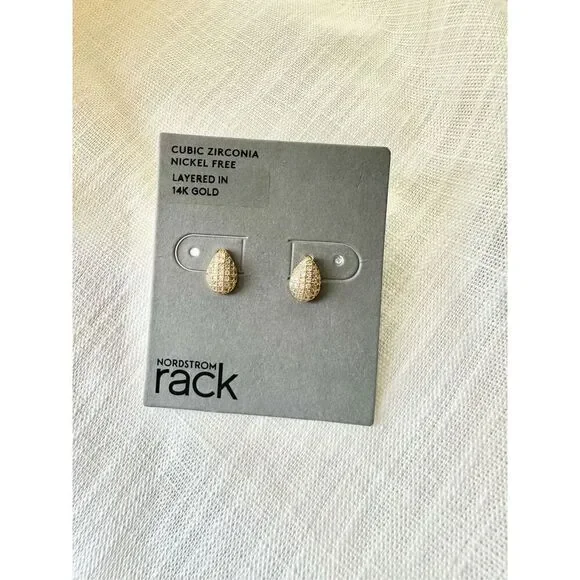 Nordstrom‘s cubic zirconia teardrop 14 karat gold stud earrings