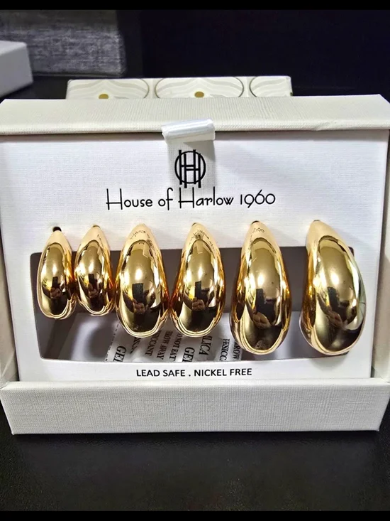 Accent hardware in decorative box