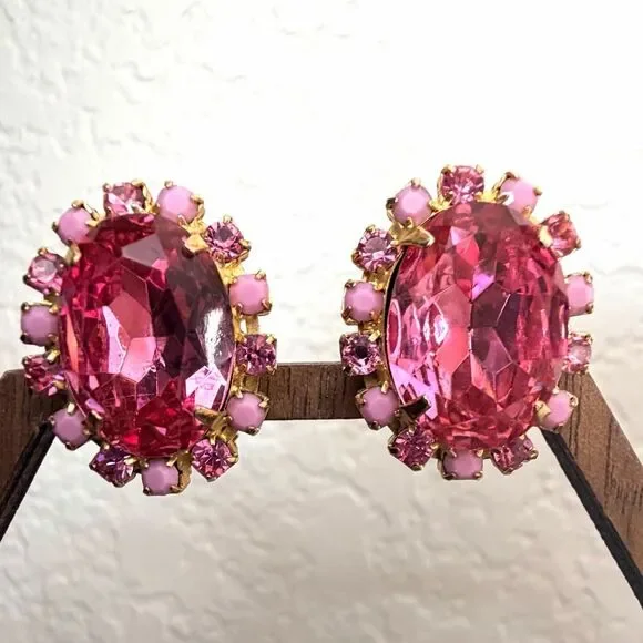 Vintage Pink Rhinestone & Glass beaded Clip On Earrings