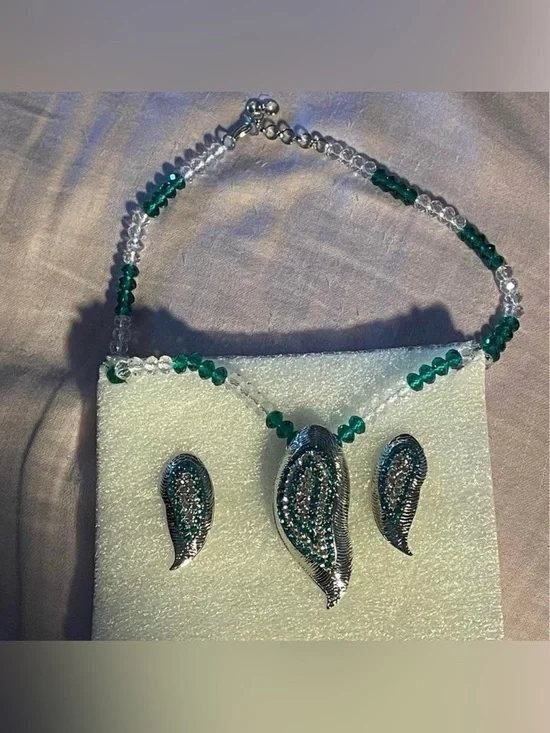 Indian paisley design jewelry necklace and earrings set bought from India!