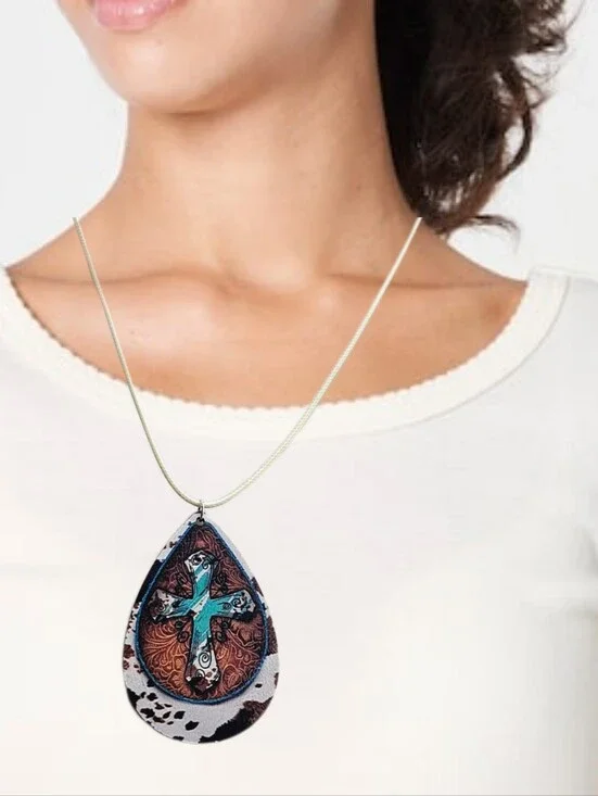 WoodenTeardrop Cross Pendant w/ Cord Necklace. NWOT