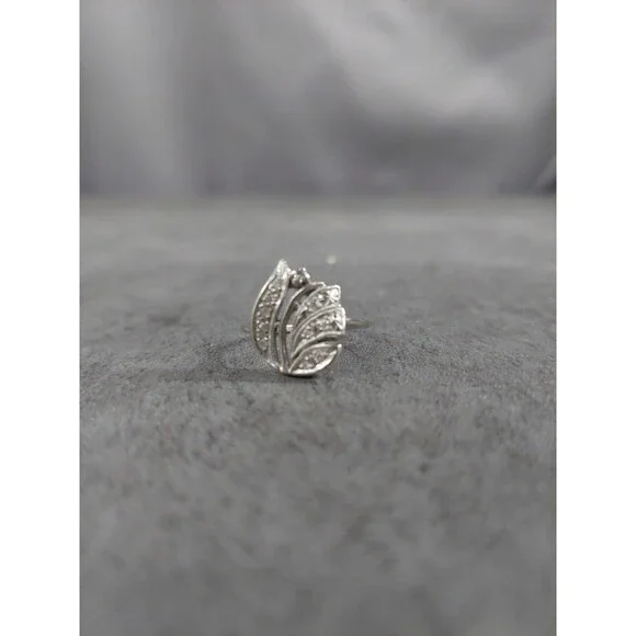 Leaf Gold And Diamond Reing Size 6