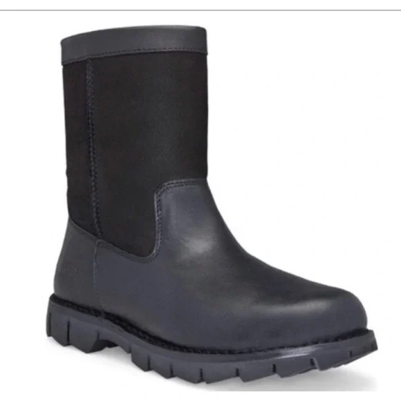 UGG Beacon Leather Shearling Boots Black Waterproof Lug Sole Size 9