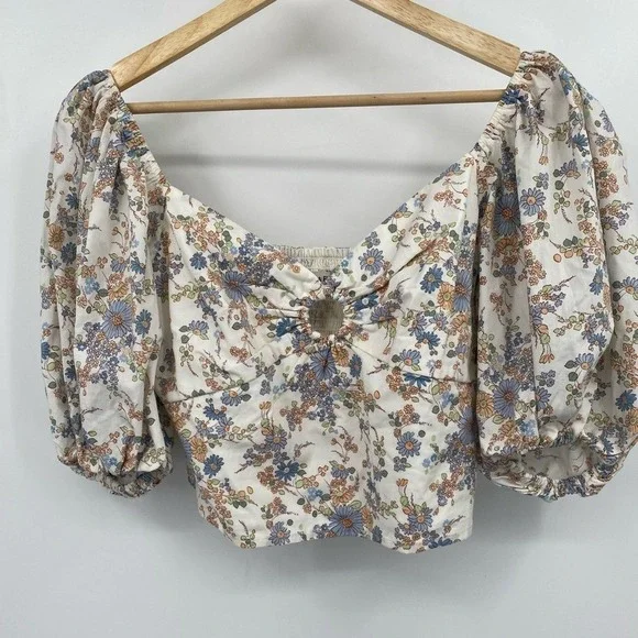 Abercrombie & Fitch Floral Puff Sleeve Poplin O-Ring Smocked Crop Top Size Small