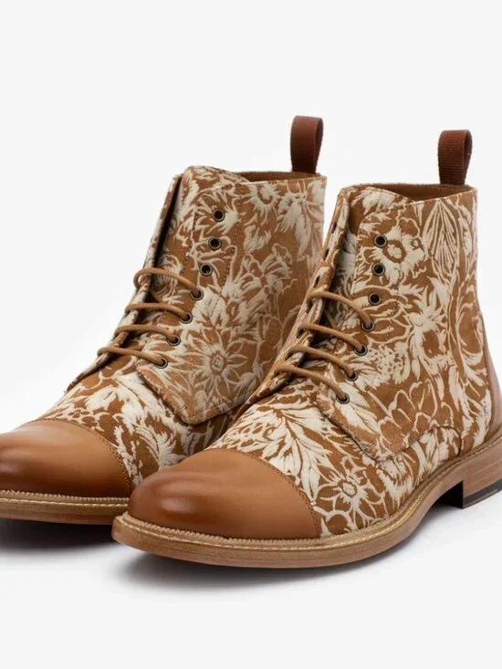 Taft Rome Boot in cream/tan Floral 12 mens
