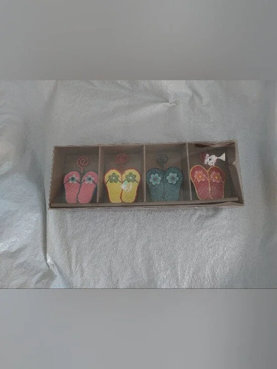 Set of 4 Decorative Flip-Flop Place Card Holders - Pink, Yellow, Teal, Coral