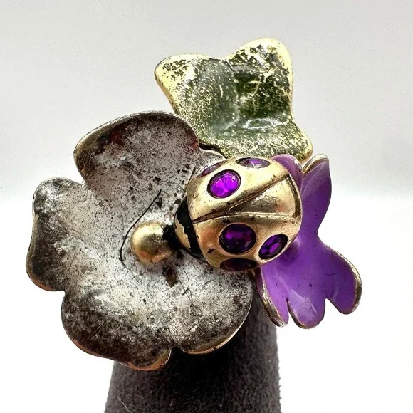 Vintage‎ Gold Tone Floral Statement Ring Ladybug Purple Enamel Textured Flower