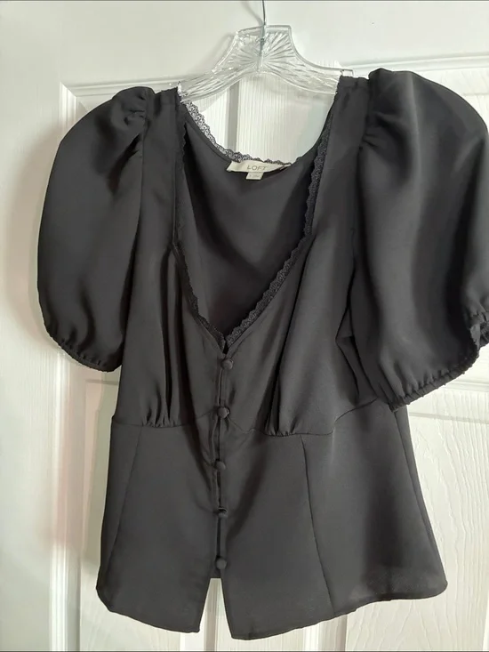 LOFT Black Puff-Sleeve V-Neck Button-Front Blouse