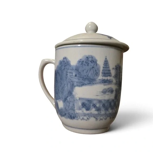 VTG Pier 1 Tea Mug & Lid Blue White Porcelain Pagoda Landscape Scene Chinoiserie