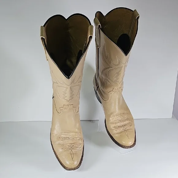 Rio Of Mersades Men's Cream Cowboy Boots Missing Size Tag Foot Bed measures 12