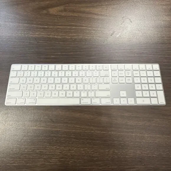 Apple Magic Keyboard Model A1483 with Numeric Keypad Bluetooth Lightning White