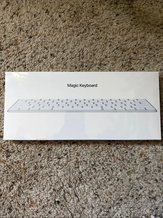 Apple Magic Keyboard - New still in plastic