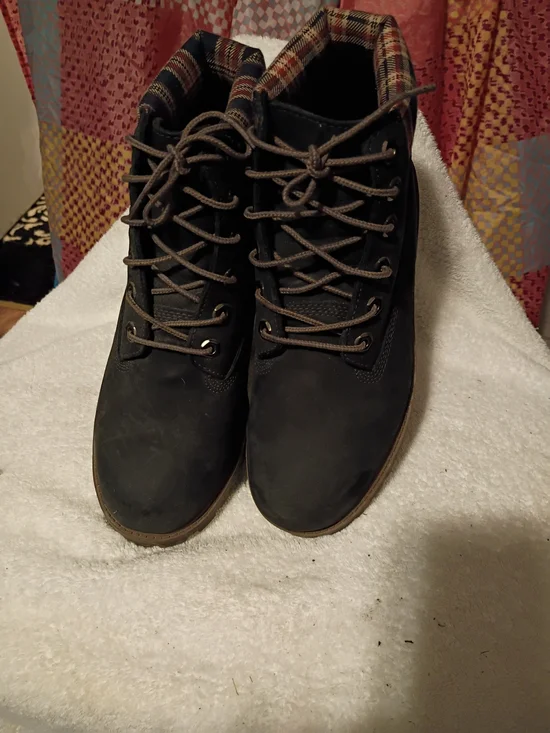Timberland Black Chukka Boots with Plaid Collar