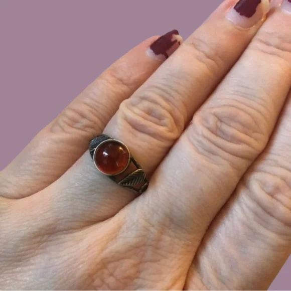 Vtg stamped sterling silver amber ring Baltic? leaf detail GLOWS sz 8