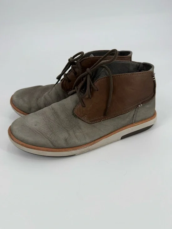 Olukai Men's Kalia Puki Leather Chukka Boot | Sage / Brown | 10