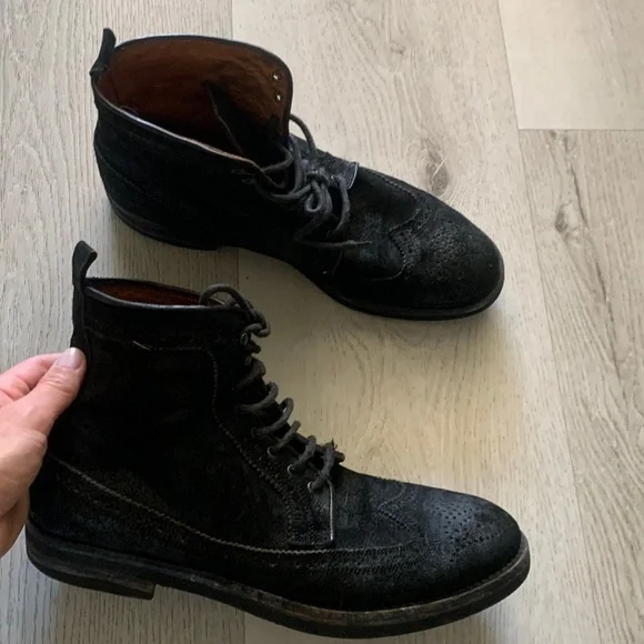 Antonio Maurizi lace-ups booties suede wingtip made in Italy black‎ distressed