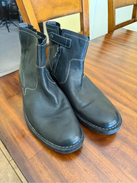 John Varvatos Black Leather Men's Ankle Boots Zip