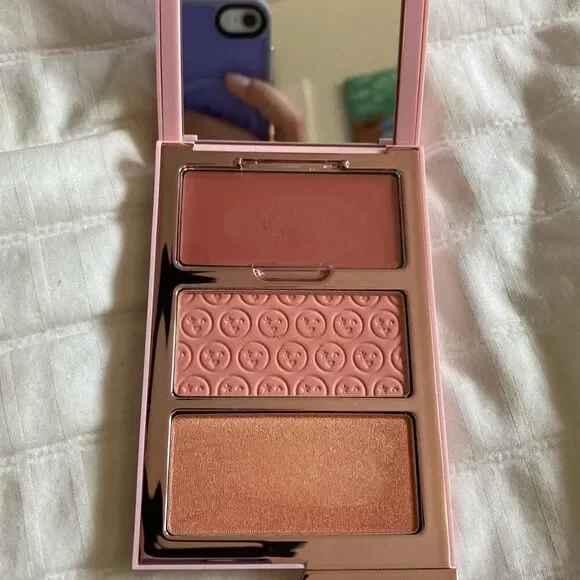 ONE/SIZE Cheek Clapper 3D Blush Trio Very That Cream & Powder Blush Palette