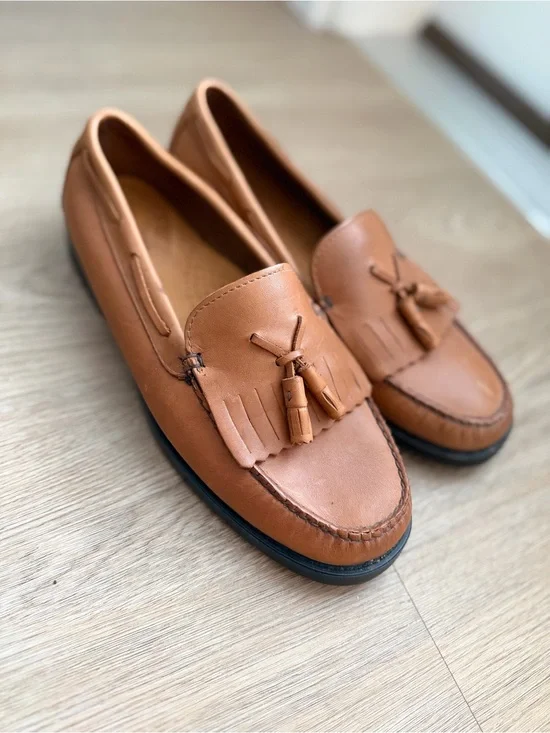 G.H. Bass & Co. Tassel Fringe Loafers in Cognac Brown