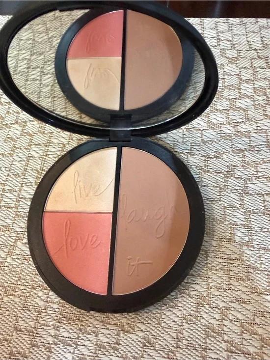 IT Cosmetics Live, Love, Laugh bronzer compact NEW